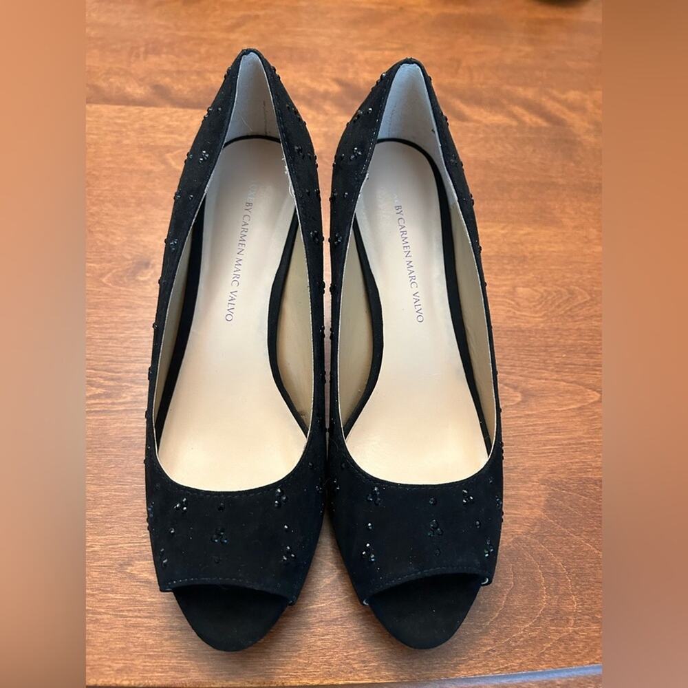 Luxe by Carmen Marc Valvo Black Beaded Peep Toe Heel Woman’s size 7M